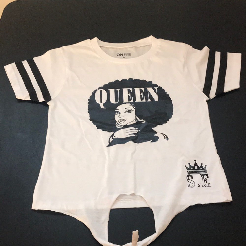 🔥Custom Queen Shirt🔥 NWOT